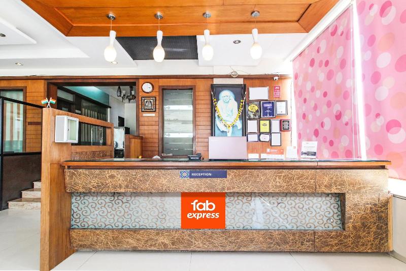 Hotell Sai Grand Castle Inn