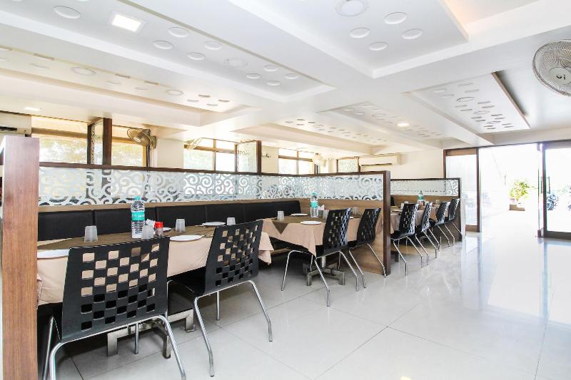 Hotell Sai Grand Castle Inn