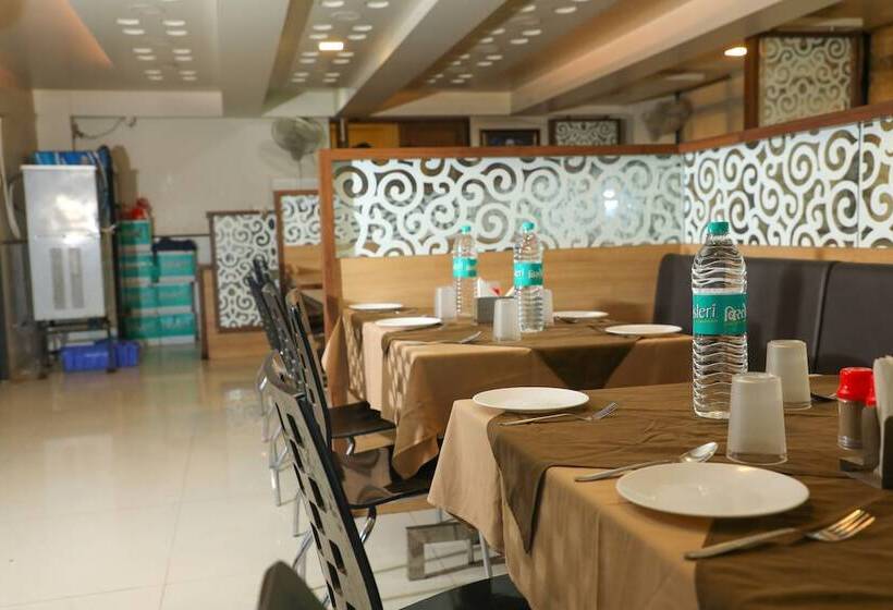 Hotell Sai Grand Castle Inn