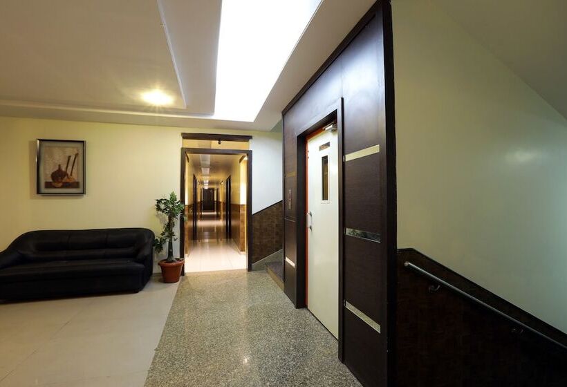 Hotell Sai Grand Castle Inn