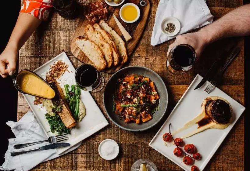 The Studios By Manna, Ascend Hotel Collection