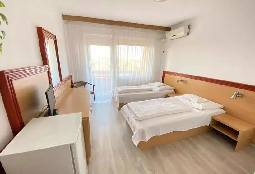 Hotelli Tisza Sport