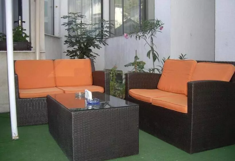 Family Hotel Avramov