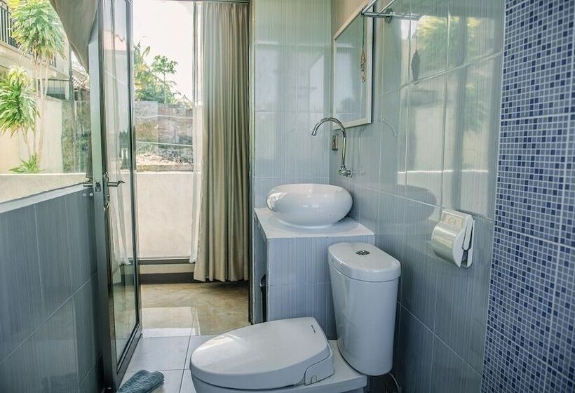 هتل Bombora Surf Camp