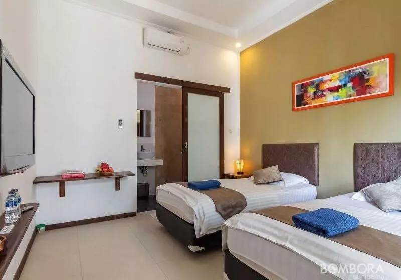 Hotel Bombora Surf Camp