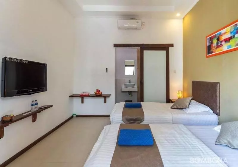 Hotel Bombora Surf Camp