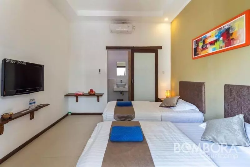 Hotel Bombora Surf Camp