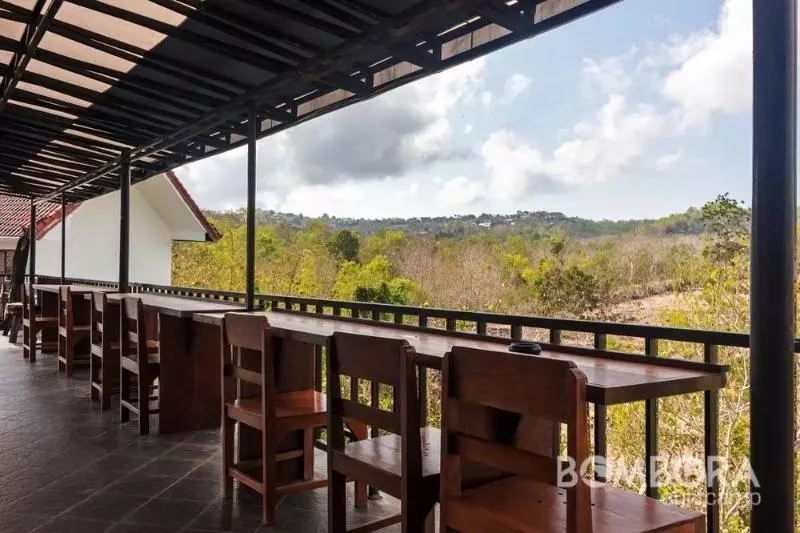 Hotel Bombora Surf Camp