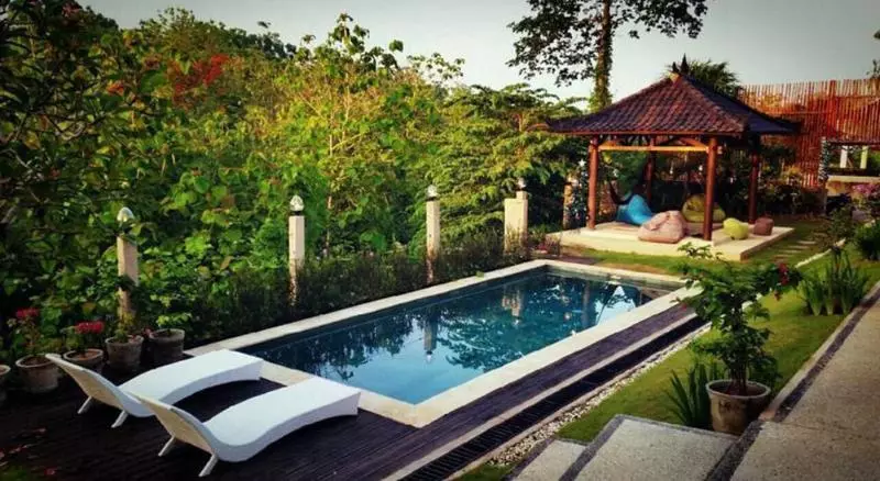 Hotel Bombora Surf Camp