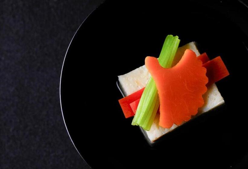 فندق Charoku Bekkan