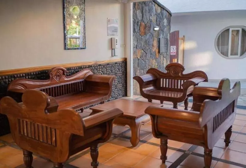 هتل Gold Beach Resort