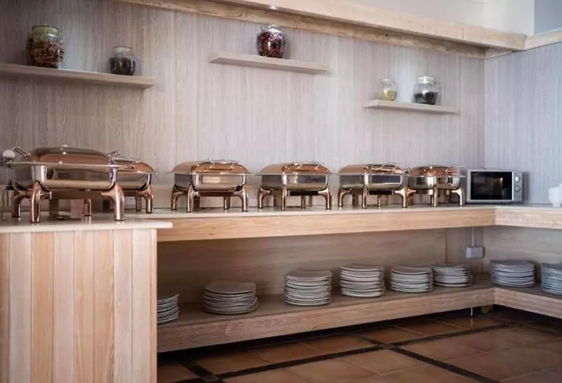 هتل Gold Beach Resort