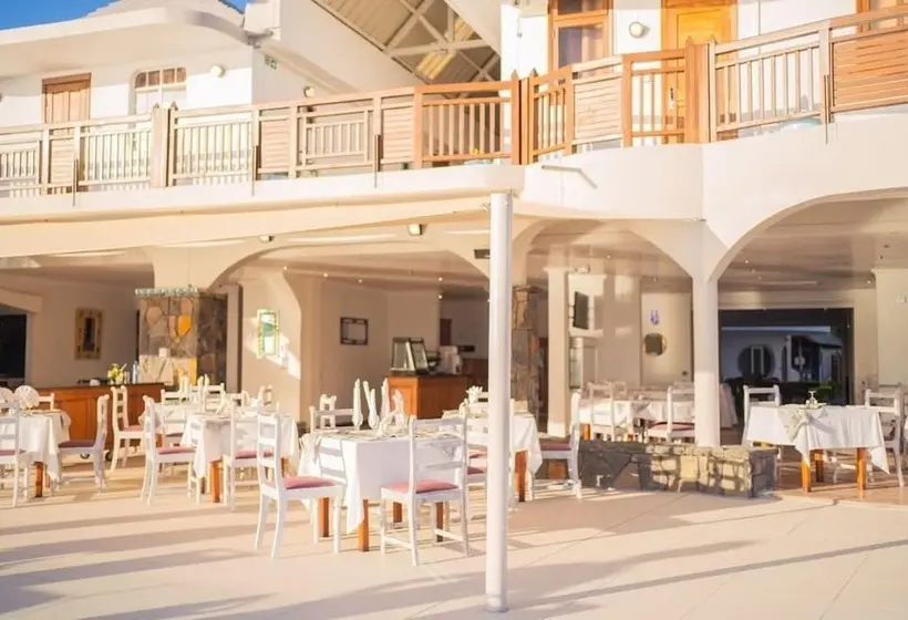 هتل Gold Beach Resort