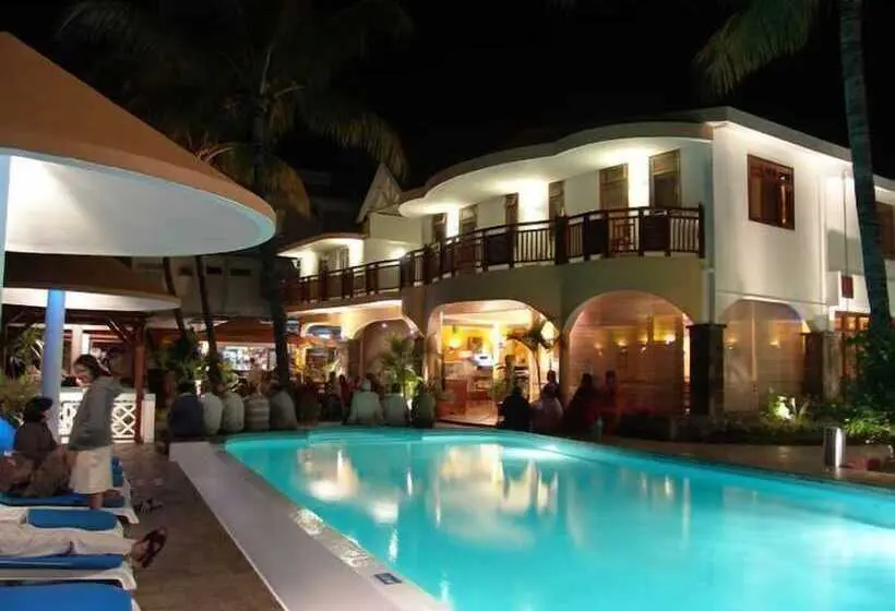 هتل Gold Beach Resort