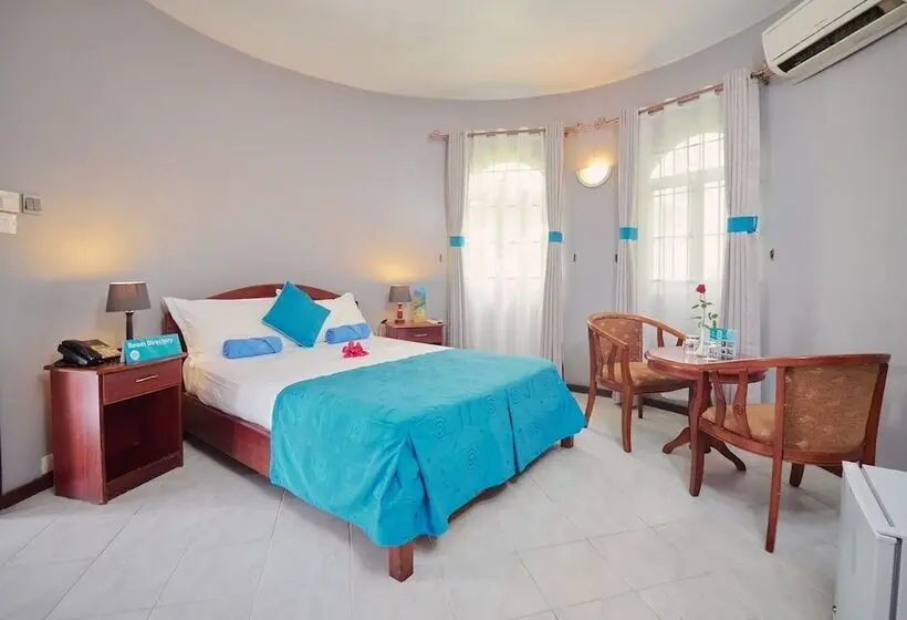 هتل Gold Beach Resort