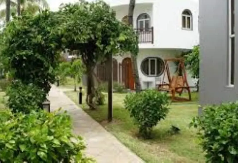 هتل Gold Beach Resort