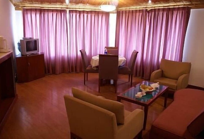 فندق Kufri Holiday Resort