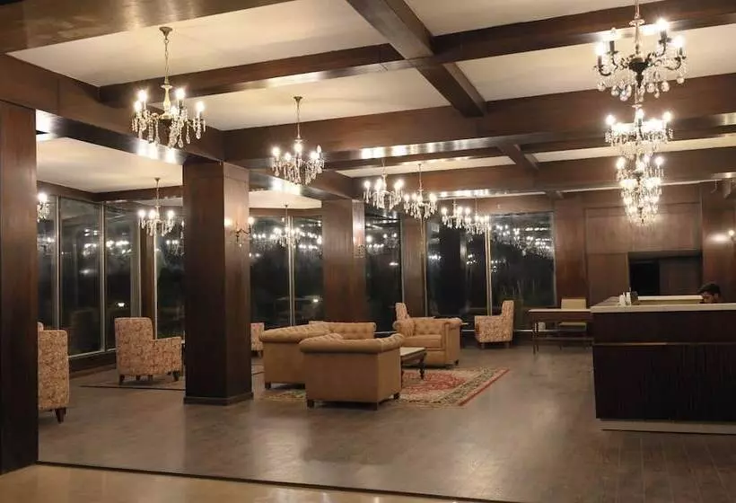 酒店 Kufri Holiday Resort