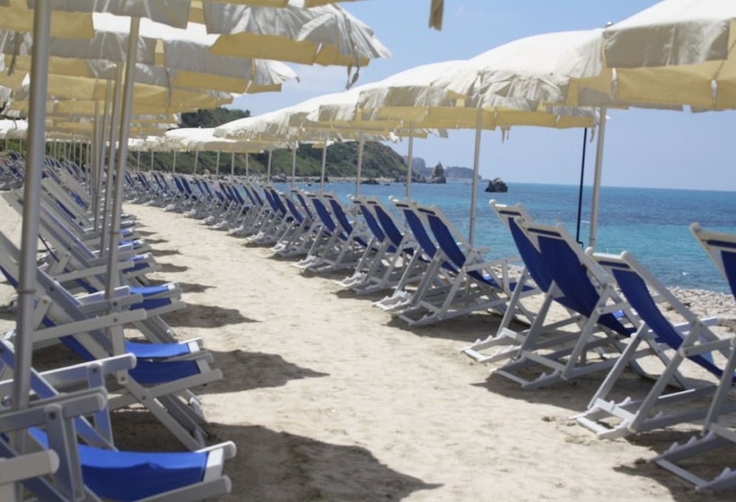 فندق Le Rosette Resort