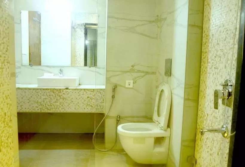 בית מלון כפרי Shalimar Palace