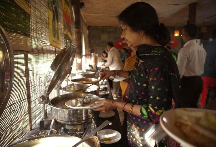 Hotel Symphony Palms Beach Resort And Spa