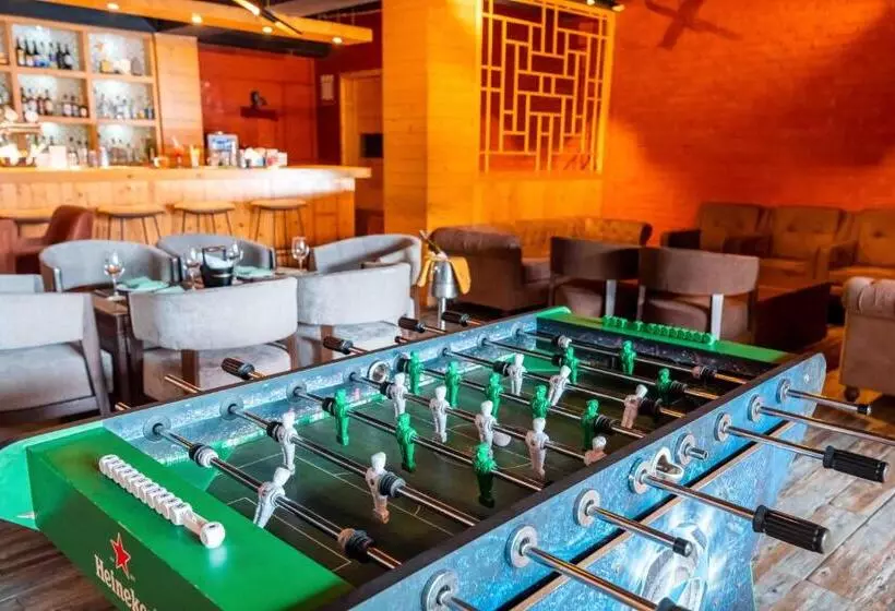 ホテル The Fern Surya Resort Kasauli Hills, Dharampur
