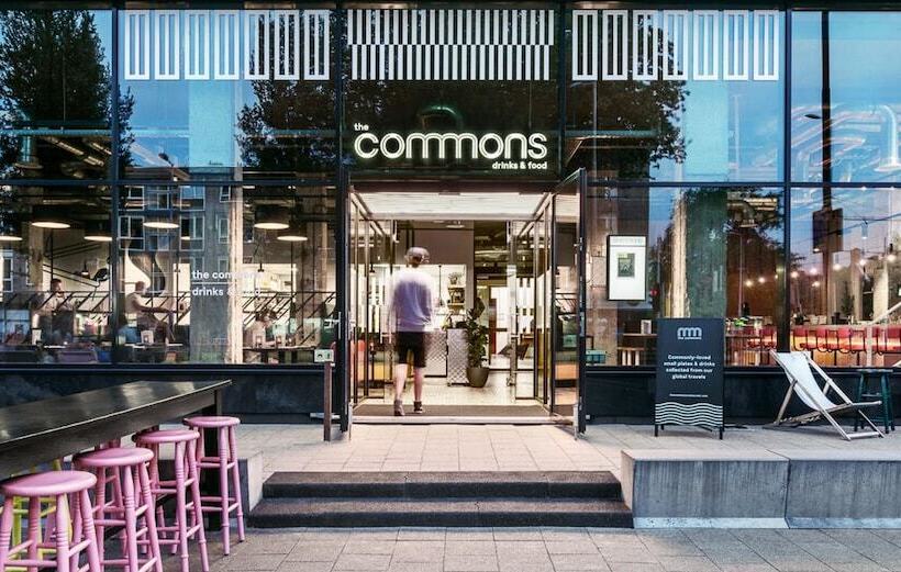 Hotelli The Social Hub Rotterdam