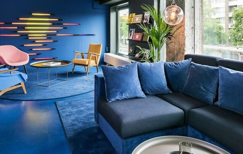 Hotelli The Social Hub Rotterdam