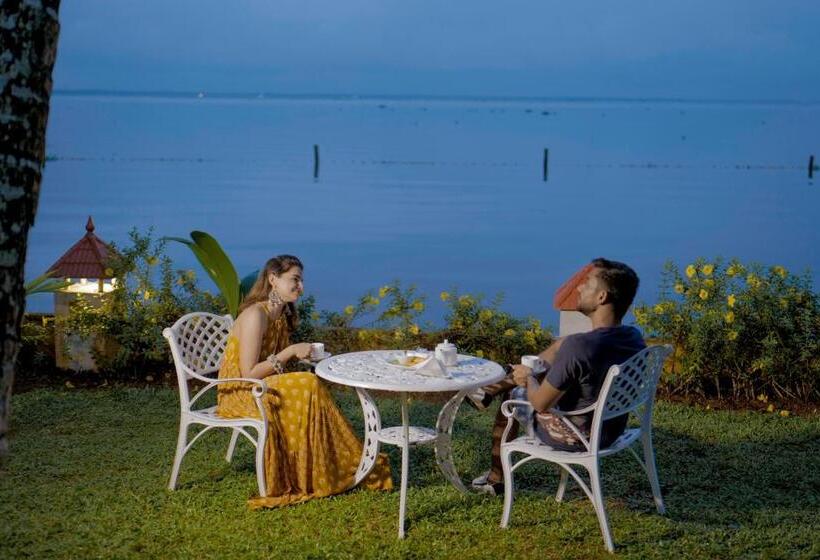 فندق The World Backwaters, Alleppey