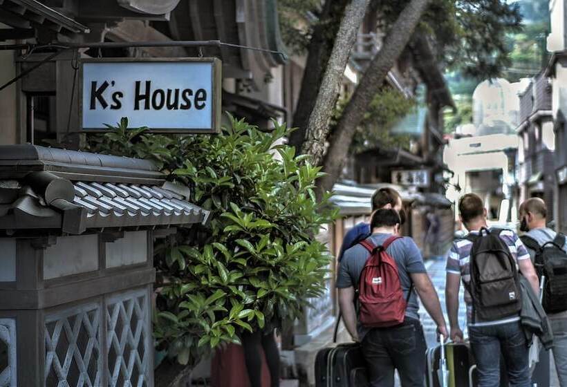 K S House Ito Onsen  Historical Ryokan Hostel