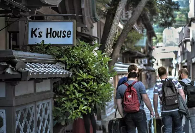 K S House Ito Onsen Historical Ryokan Hostel