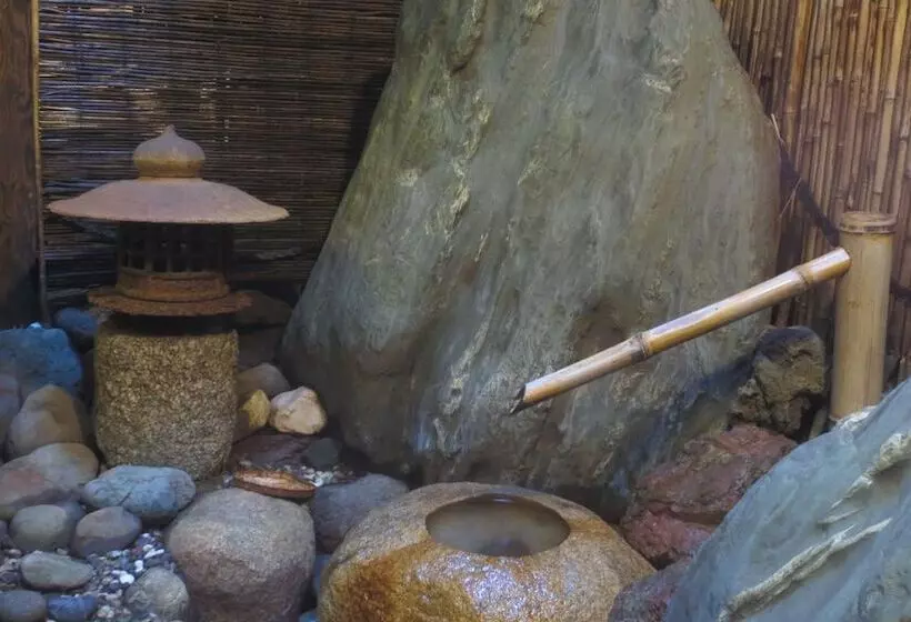 K S House Ito Onsen Historical Ryokan Hostel