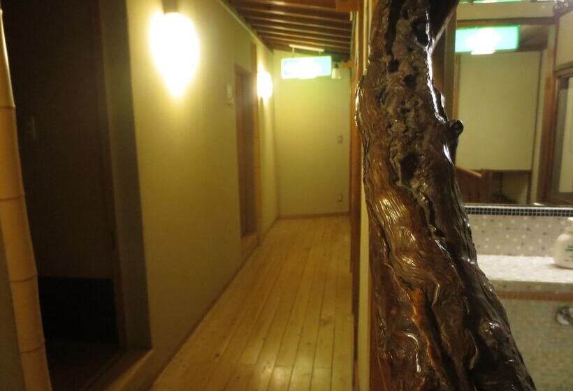 K S House Ito Onsen  Historical Ryokan Hostel