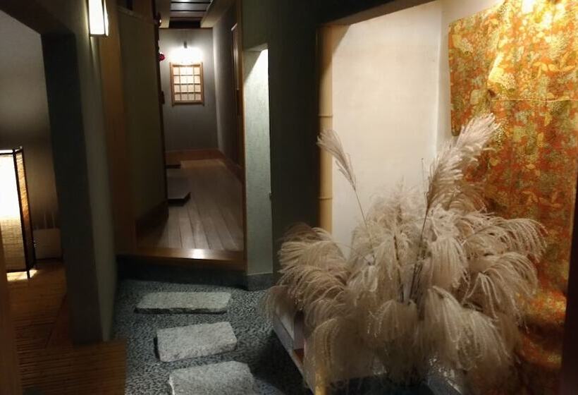 K S House Ito Onsen  Historical Ryokan Hostel