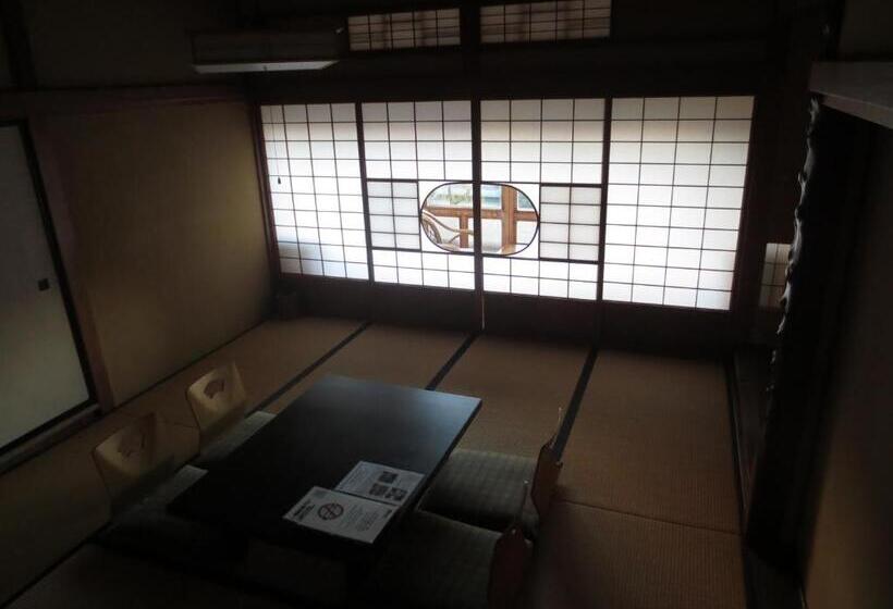 K S House Ito Onsen  Historical Ryokan Hostel