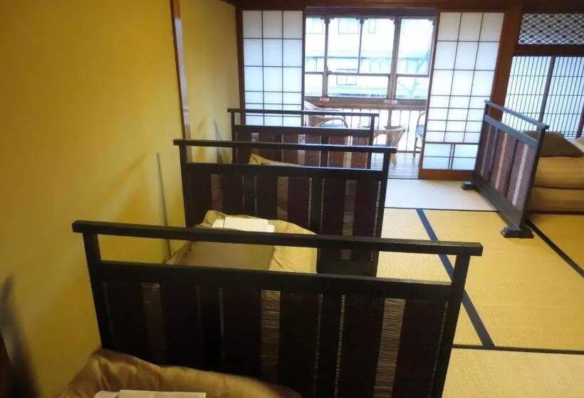 K S House Ito Onsen Historical Ryokan Hostel
