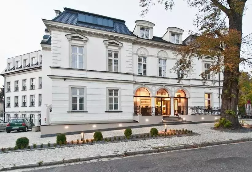 Red Baron Hotel & Restaurant