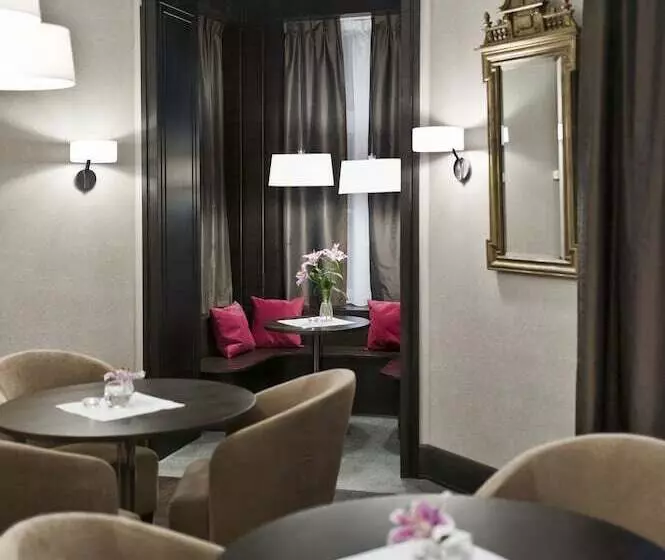 Red Baron Hotel & Restaurant