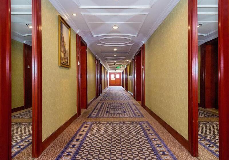 Vienna International Hotel Xiangyang Railway Station