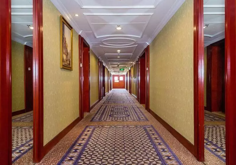 Vienna International Hotel Xiangyang Railway Station