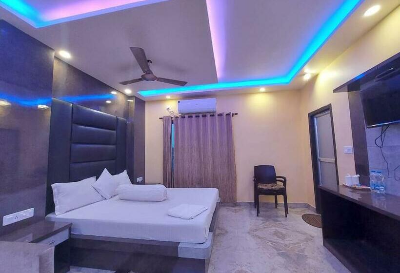 Отель Holiday Beach Resort Mandarmani