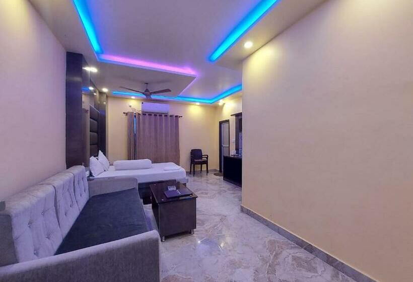 Отель Holiday Beach Resort Mandarmani