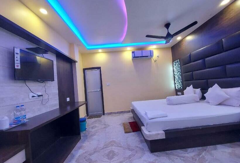 Отель Holiday Beach Resort Mandarmani