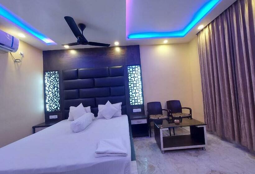 Отель Holiday Beach Resort Mandarmani