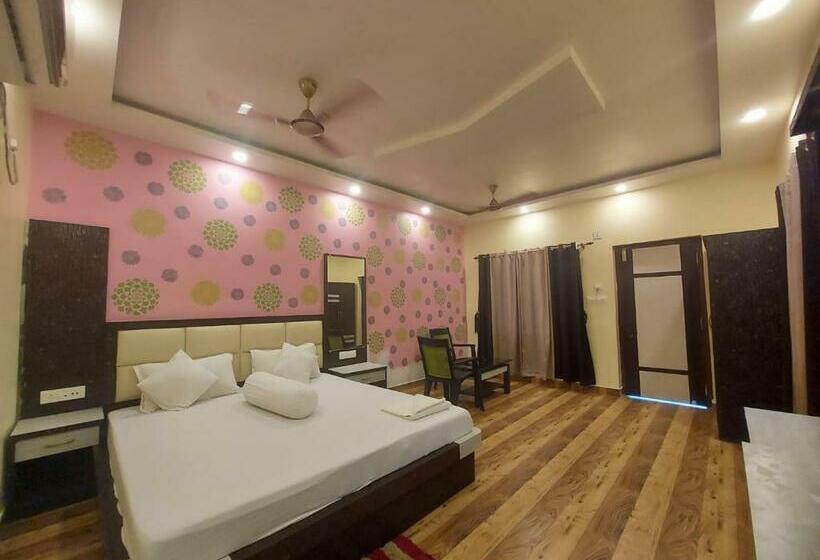 Отель Holiday Beach Resort Mandarmani