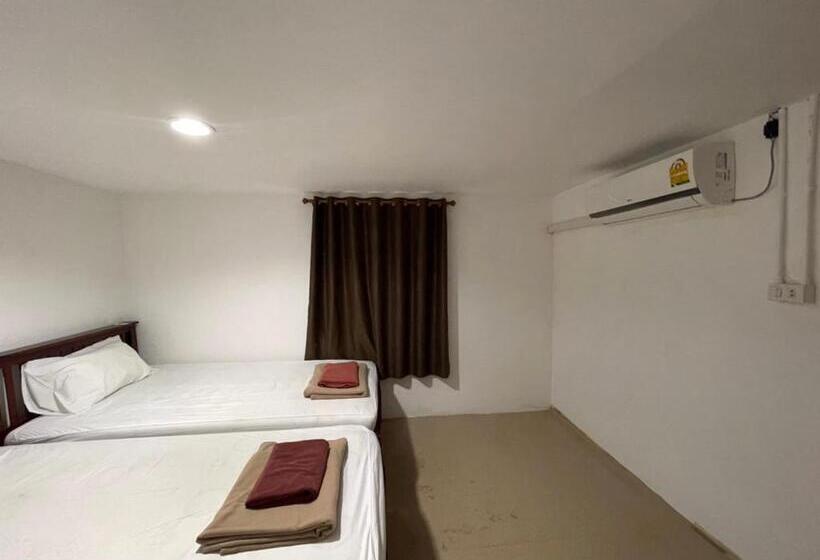 Phi Phi Paradise Hostel