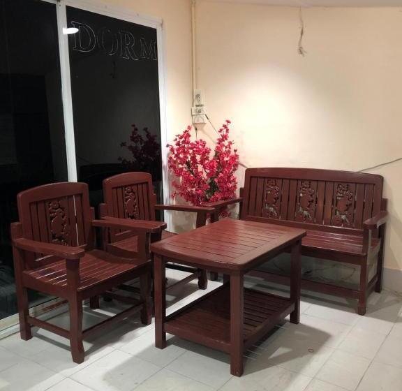 Phi Phi Paradise Hostel