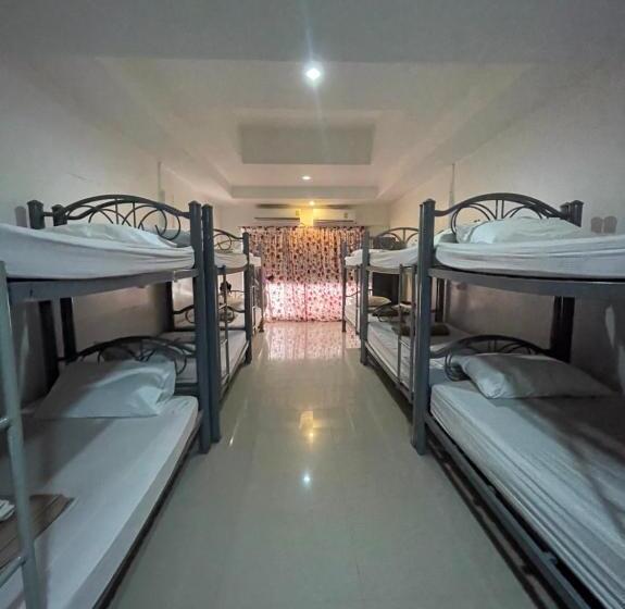 Phi Phi Paradise Hostel