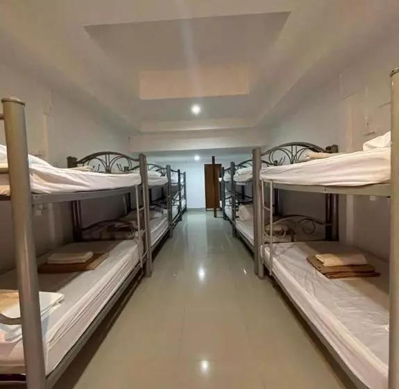 Phi Phi Paradise Hostel