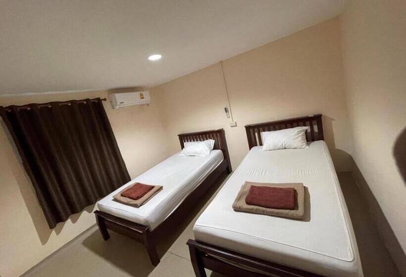 Phi Phi Paradise Hostel